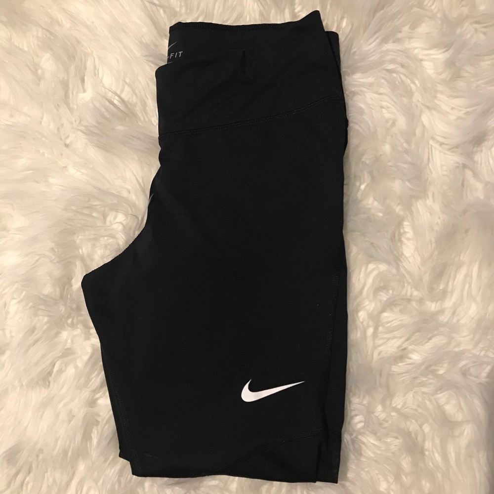 Nike Dri-Fit Mesh Cropped Leggings
